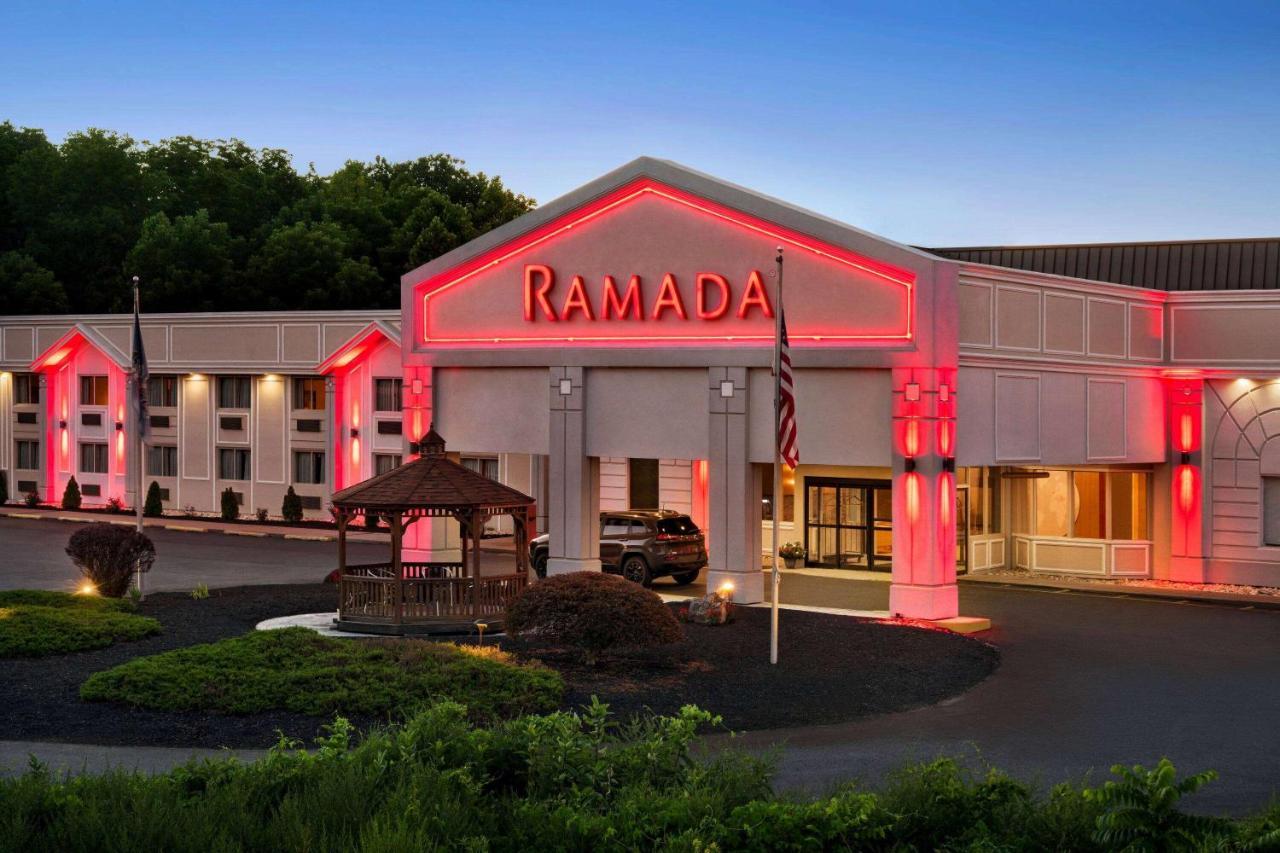 白厅/艾伦镇华美达酒店 阿伦敦 外观 照片
